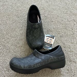 Crocs Women's Black Floral Clogs